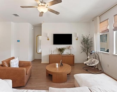 5028 Waterway Drive - Photo Thumbnail 4