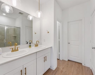 5028 Waterway Drive - Photo Thumbnail 21