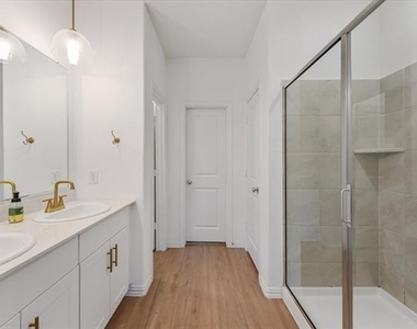 5028 Waterway Drive - Photo Thumbnail 29