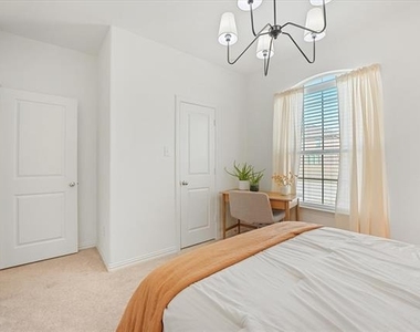5028 Waterway Drive - Photo Thumbnail 18