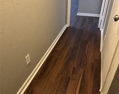 5709 Christie Lane - Photo Thumbnail 9