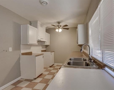 5709 Christie Lane - Photo Thumbnail 5