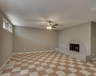 5709 Christie Lane - Photo Thumbnail 6