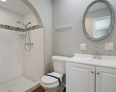 5709 Christie Lane - Photo Thumbnail 11