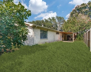 5709 Christie Lane - Photo Thumbnail 13