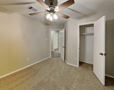 12252 Shadow Wood Trail - Photo Thumbnail 11