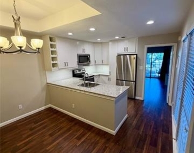 5100 Verde Valley Lane - Photo Thumbnail 3