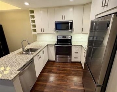 5100 Verde Valley Lane - Photo Thumbnail 4
