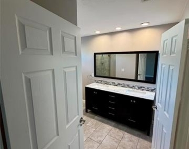 5100 Verde Valley Lane - Photo Thumbnail 9