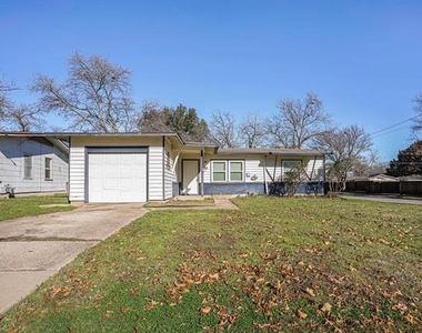 2009 Cloverdale Street - Photo Thumbnail 2