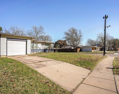 2009 Cloverdale Street - Photo Thumbnail 1
