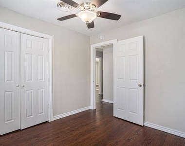 2009 Cloverdale Street - Photo Thumbnail 16