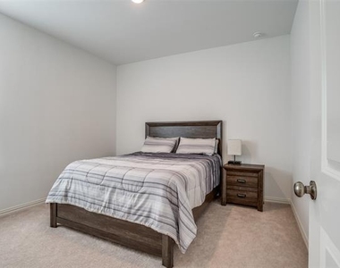 15603 Palmwood Road - Photo Thumbnail 10