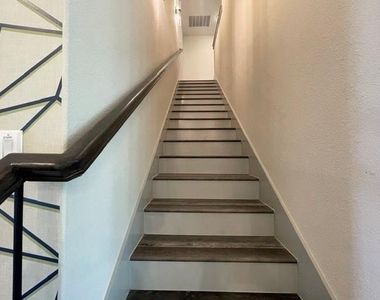 4801 Park View Place - Photo Thumbnail 27