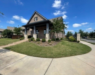 4801 Park View Place - Photo Thumbnail 1