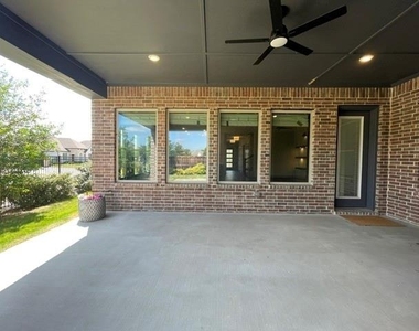 4801 Park View Place - Photo Thumbnail 37