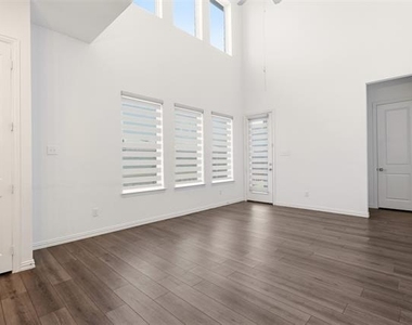 239 Woodson Street - Photo Thumbnail 10