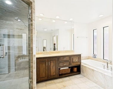 6010 Yellow Rock Trail - Photo Thumbnail 16