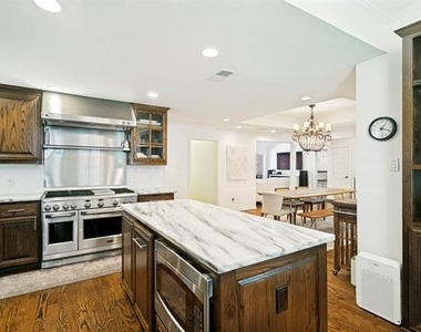 6010 Yellow Rock Trail - Photo Thumbnail 10
