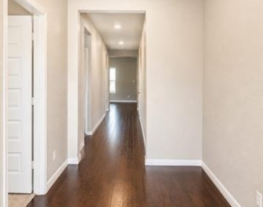 1124 Rountree Court - Photo Thumbnail 2
