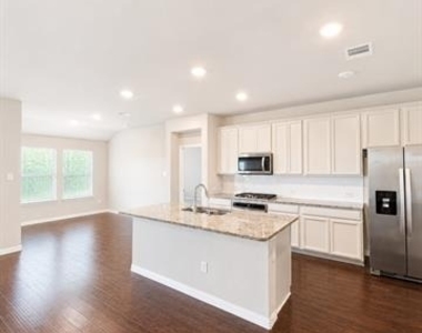 1124 Rountree Court - Photo Thumbnail 5
