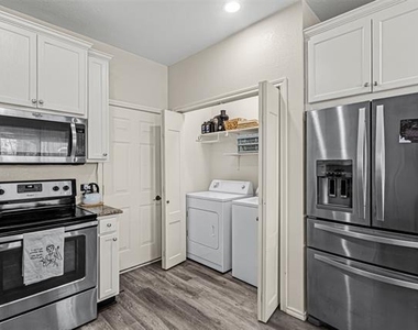 11833 Porcupine Drive - Photo Thumbnail 5