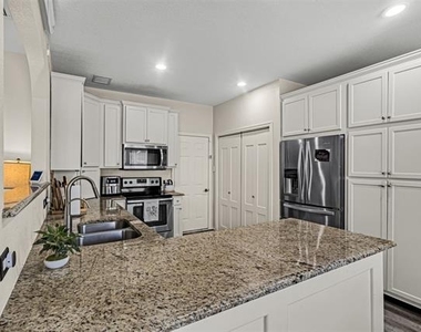 11833 Porcupine Drive - Photo Thumbnail 6