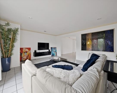 2116 Houlton Lane - Photo Thumbnail 9