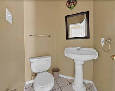 2116 Houlton Lane - Photo Thumbnail 18