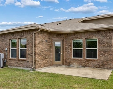 2013 Cranberry Court - Photo Thumbnail 12