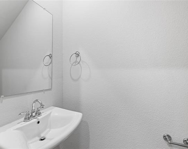 3822 Windmill Court - Photo Thumbnail 8