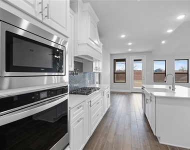 3822 Windmill Court - Photo Thumbnail 18