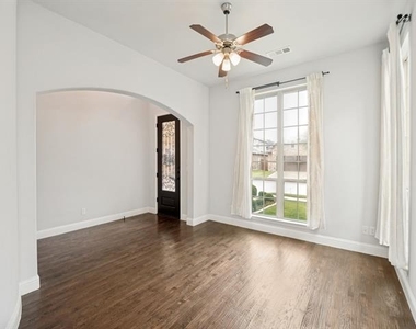 5009 Joseph Street - Photo Thumbnail 4