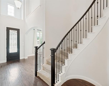 5009 Joseph Street - Photo Thumbnail 3