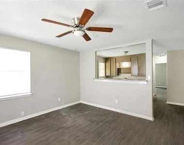 3109 Hunter Street - Photo Thumbnail 4