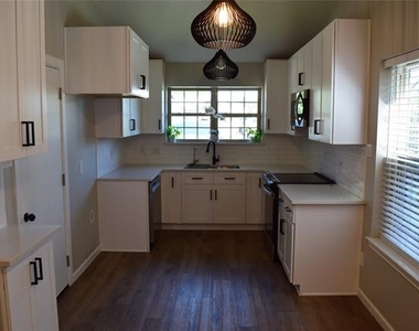 214 St Mary's Place - Photo Thumbnail 1