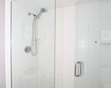 4701 N 68th Street - Photo Thumbnail 14