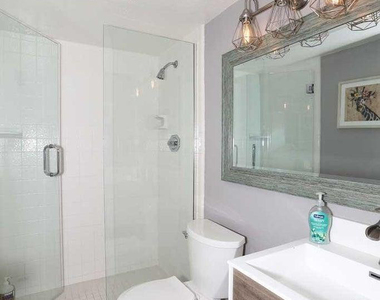 4701 N 68th Street - Photo Thumbnail 9