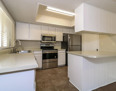4810 W Desert Cove - Photo Thumbnail 3