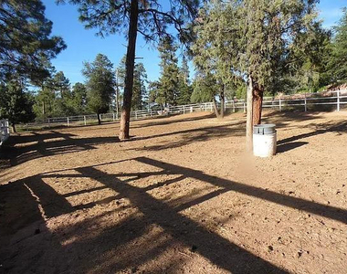 605 N Spur Circle - Photo Thumbnail 13