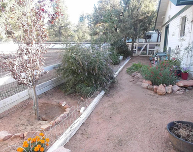605 N Spur Circle - Photo Thumbnail 10