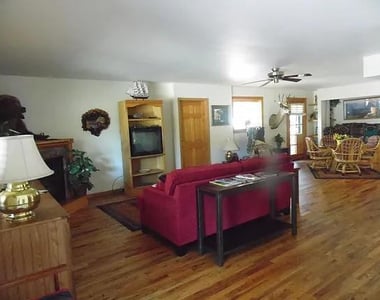 605 N Spur Circle - Photo Thumbnail 1