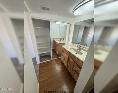 1432 W Emerald Avenue - Photo Thumbnail 19