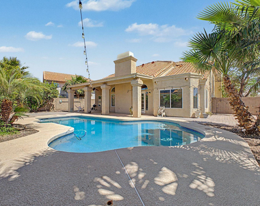 1300 N Sycamore Court - Photo Thumbnail 18