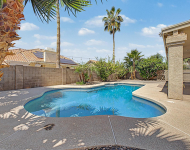 1300 N Sycamore Court - Photo Thumbnail 19