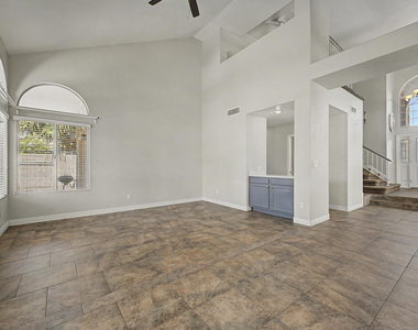 1300 N Sycamore Court - Photo Thumbnail 6