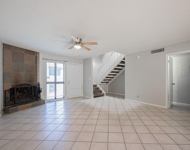 1401 E Puget Avenue - Photo Thumbnail 4