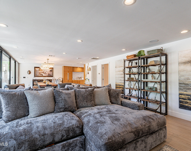 4351 N 36th Street - Photo Thumbnail 5