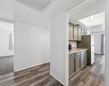 124 E Minton Drive - Photo Thumbnail 21