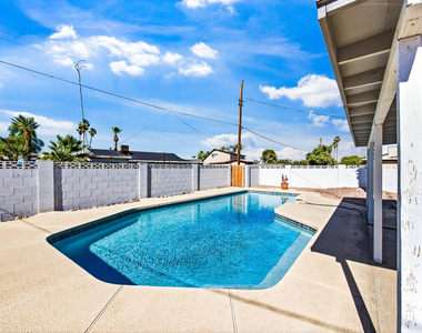 124 E Minton Drive - Photo Thumbnail 17